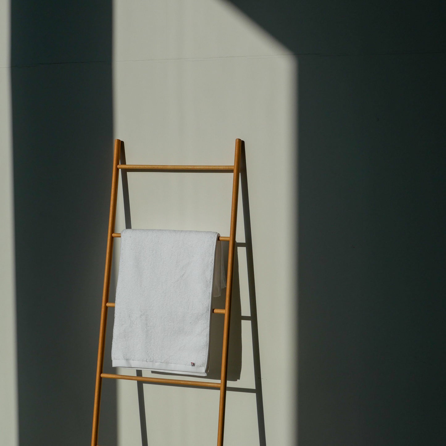 【化粧箱入】オリジナル今治バスタオル|瀬戸内リトリート 青凪